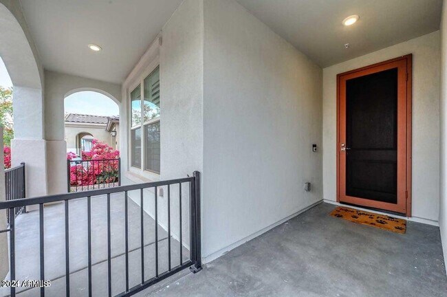 29758 N 114th Dr Peoria, AZ 85383 photo 2