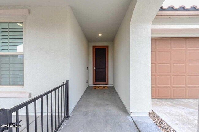 29758 N 114th Dr Peoria, AZ 85383 photo 3
