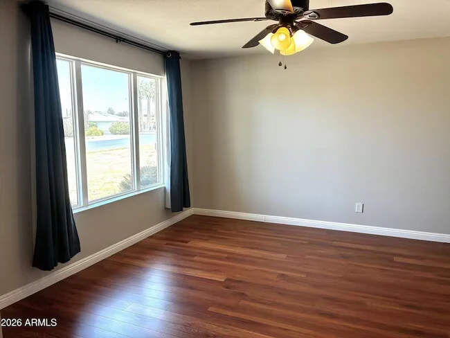 523 E Malibu Dr Tempe, AZ 85282 photo 2