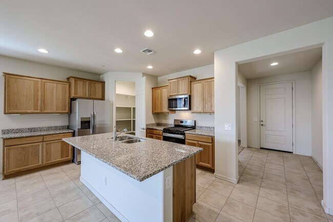 31949 N 134th Dr Peoria, AZ 85383 photo 4