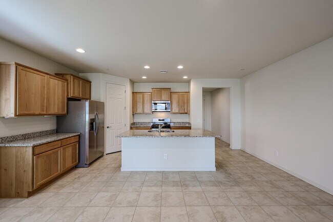 31949 N 134th Dr Peoria, AZ 85383 photo 2