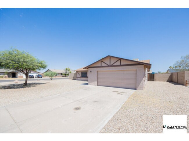 9358 W Sanna St Peoria, AZ 85345 photo 3