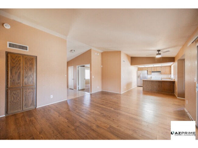 9358 W Sanna St Peoria, AZ 85345 photo 5