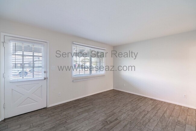923 E Wesleyan Dr Tempe, AZ 85282 photo 5