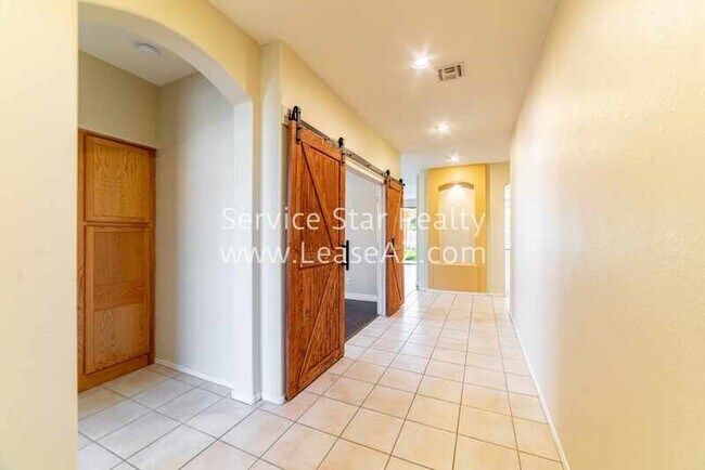1819 W Nighthawk Way Phoenix, AZ 85045 photo 4