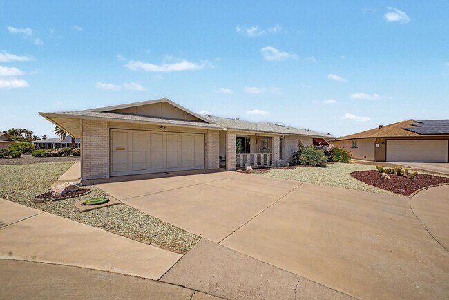 13222 W Kodiak Dr Sun City West, AZ 85375 photo 2