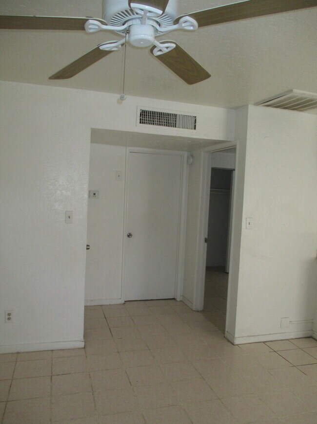 2506 N 29th St Phoenix, AZ 85008 photo 5