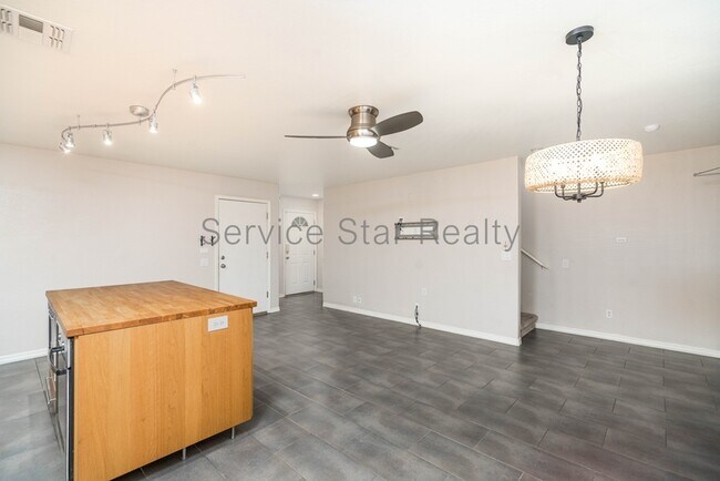 15649 N 29th Pl Phoenix, AZ 85032 photo 2