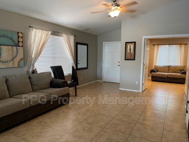 14848 147th Dr Surprise, AZ 85379 photo 3