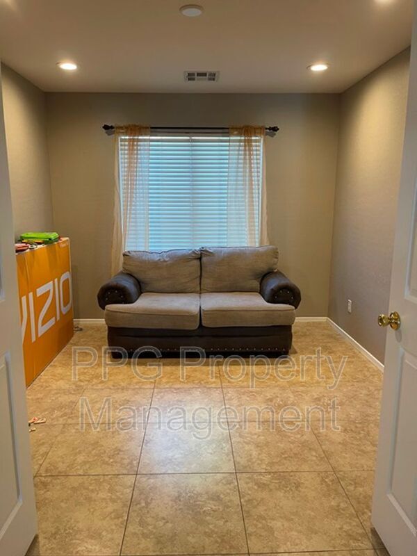14848 147th Dr Surprise, AZ 85379 photo 2