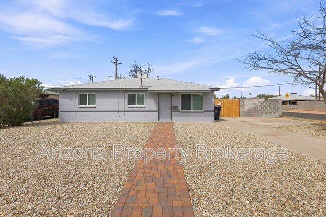3302 W Solano Dr S photo 2