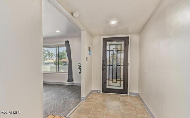 1922 E Laguna Dr Tempe, AZ 85282 photo 4