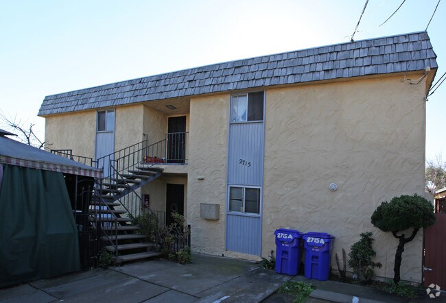 2715 A St San Diego, CA 92102 photo 2