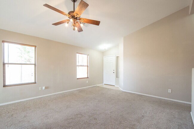 14028 N 150th Ln photo 4