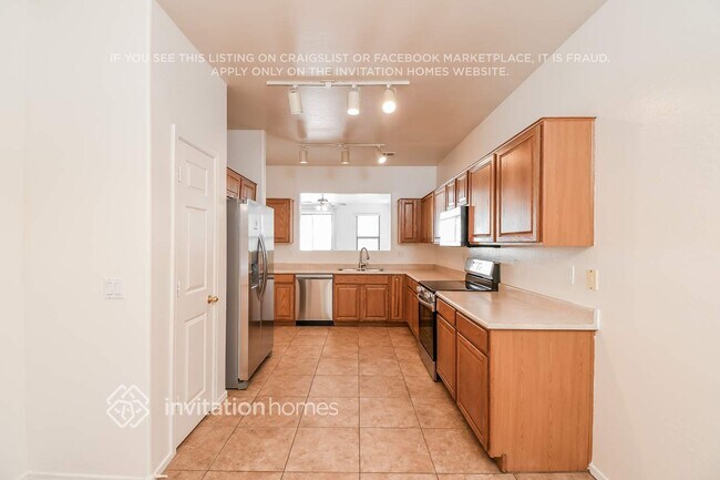 2186 W Agrarian Hills Dr San Tan Valley, AZ 85142 photo 4