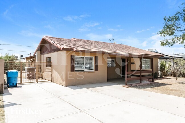 1822 N 21st Pl Phoenix, AZ 85006 photo 2