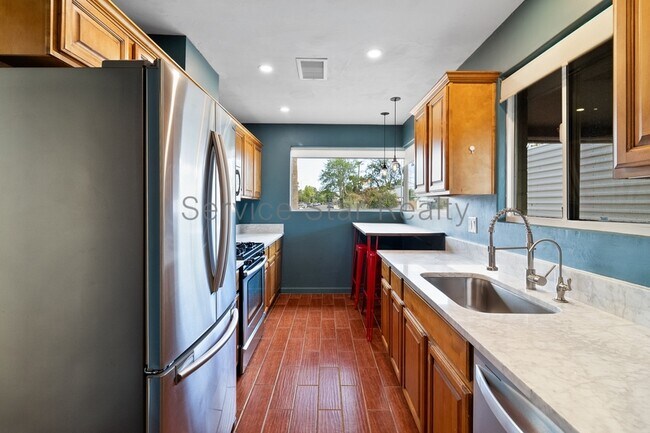 645 W 2nd Pl Mesa, AZ 85201 photo 5
