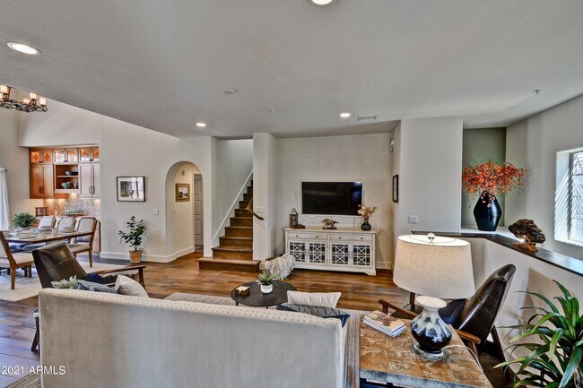 3935 E Rough Rider Rd Phoenix, AZ 85050 photo 5
