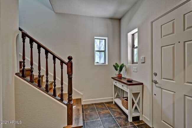 3935 E Rough Rider Rd Phoenix, AZ 85050 photo 4