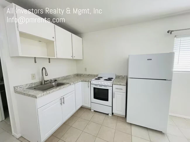 640 Grant St Oceanside, CA 92054 photo 5