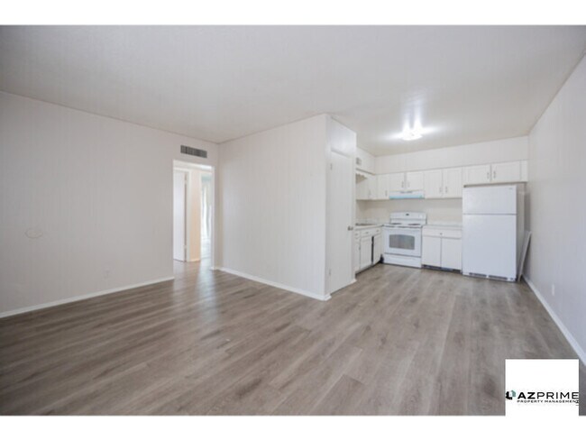 2352 E Broadway Rd Mesa, AZ 85204 photo 2
