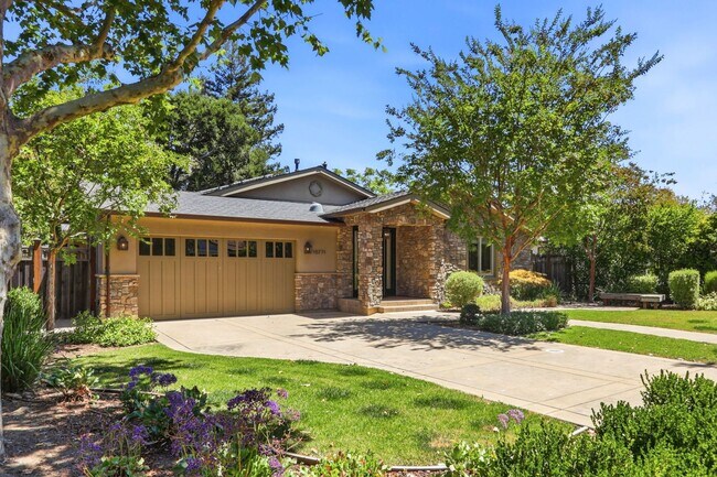 Beautiful 4-bedroom 3.5-bathroom Los Gatos Home photo 3