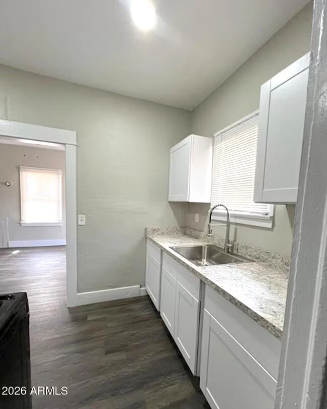 2032 W Adams St Phoenix, AZ 85009 photo 5