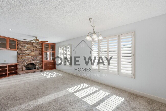 5749 S Farmer Ave Tempe, AZ 85283 photo 4