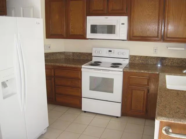 4712 Galicia Way Oceanside, CA 92056 photo 4
