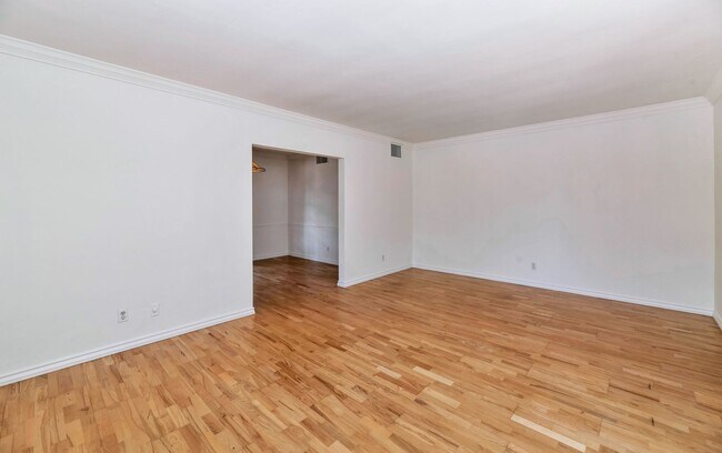 315 W Virginia Ave Phoenix, AZ 85003 photo 4