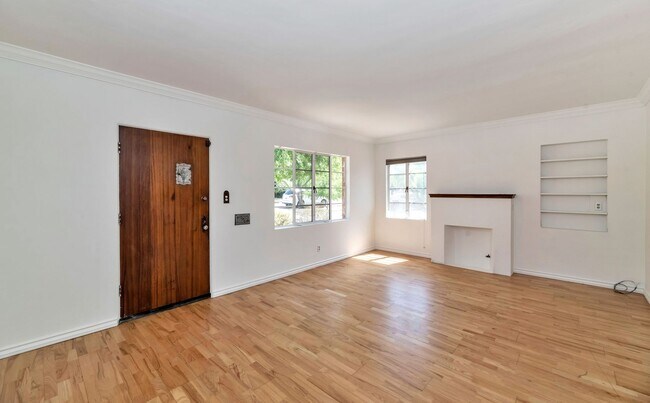 315 W Virginia Ave Phoenix, AZ 85003 photo 2