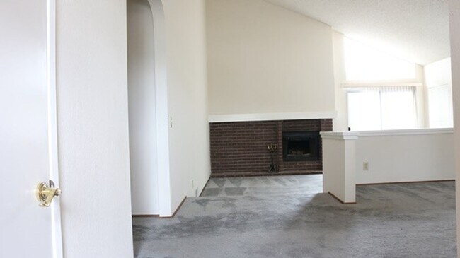 3591 Woodley Dr San Jose, CA 95148 photo 2