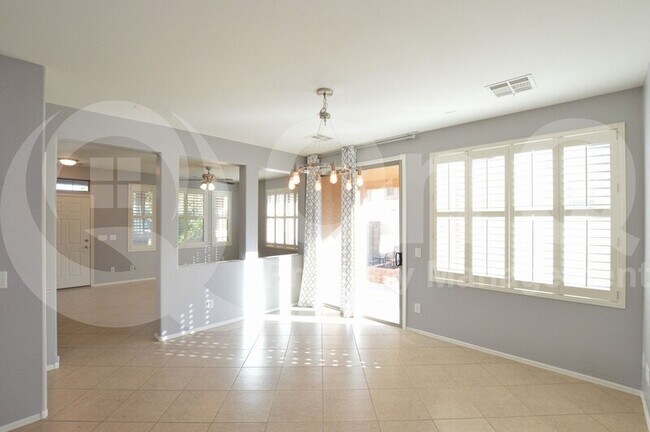 2858 S Peel Dr Gilbert, AZ 85295 photo 5