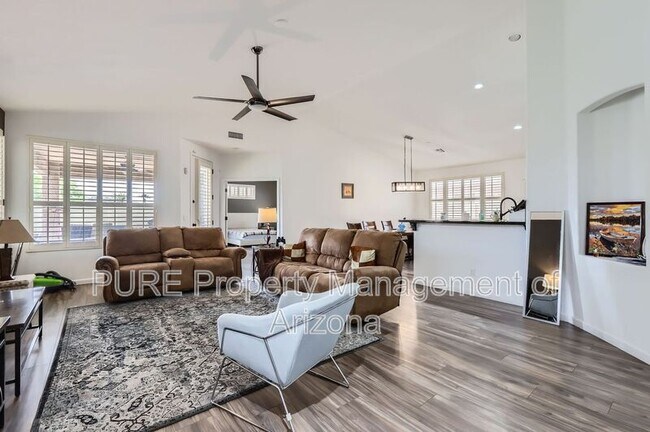 8714 N 58th Ln Glendale, AZ 85302 photo 5