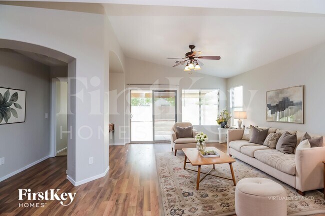 2641 W Prospector Way San Tan Valley, AZ 85142 photo 4