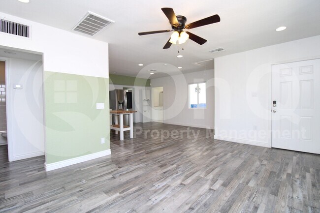 1729 W Fairmount Ave Phoenix, AZ 85015 photo 4