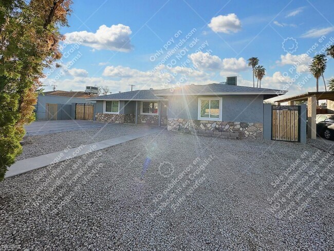 4224 N 15th Ave Phoenix, AZ 85015 photo 2