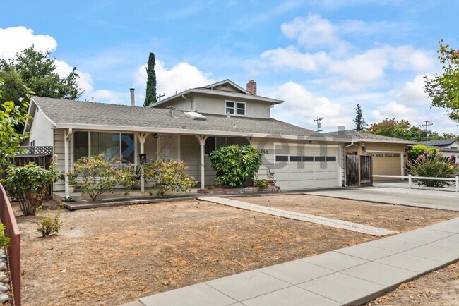 4842 Englewood Dr photo 2