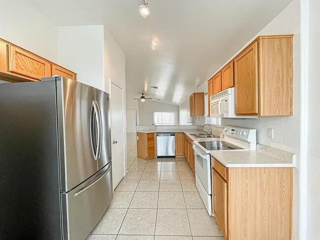 2626 E Hartford Ave Phoenix, AZ 85032 photo 5