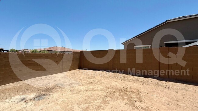 15711 W Monroe St Goodyear, AZ 85338 photo 3