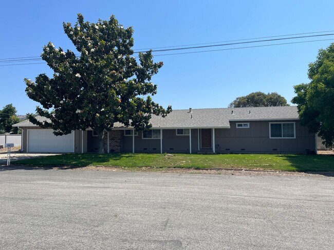 1570 Camille Ct