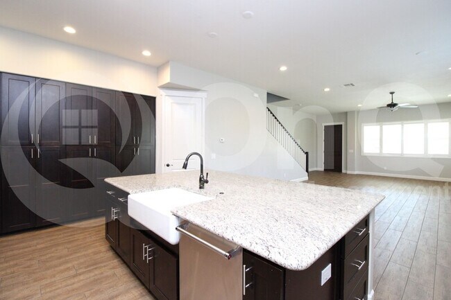 1024 E Curry Rd Tempe, AZ 85288 photo 5