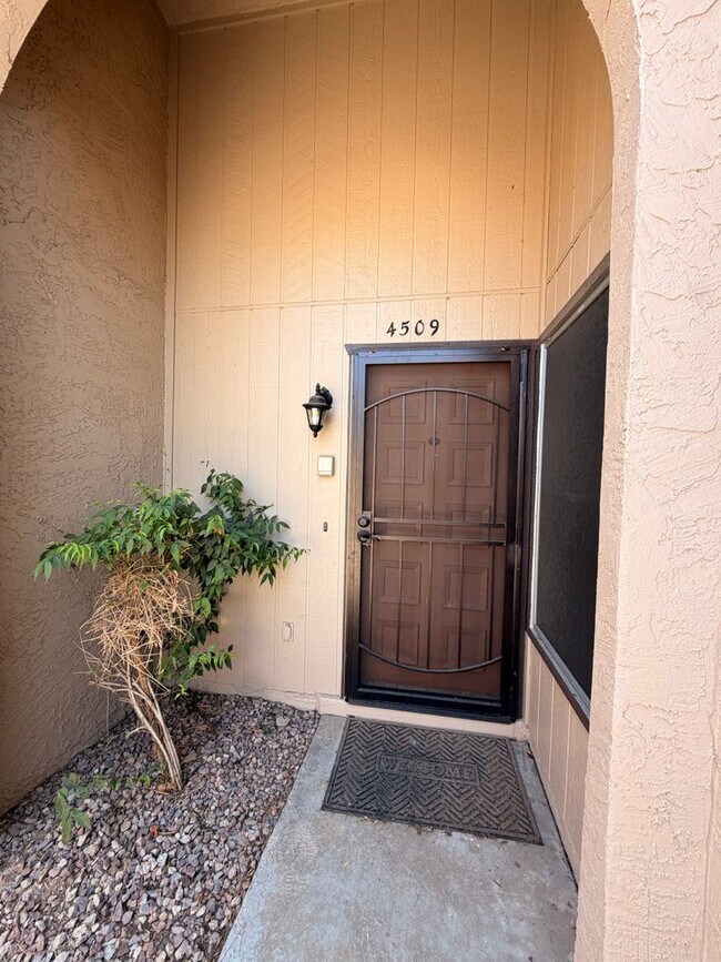 4509 W Continental Dr photo 3