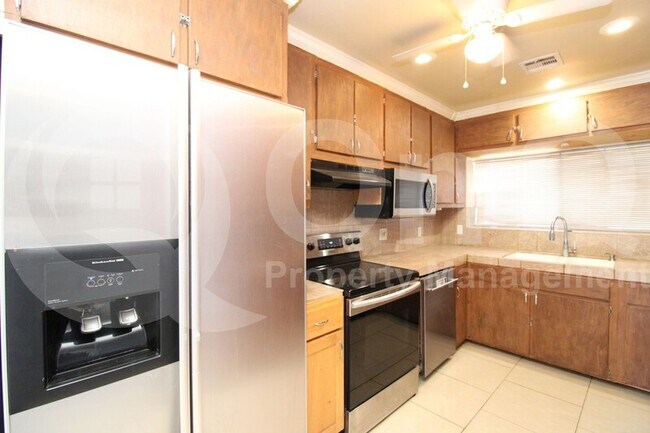 4222 S 13th St Phoenix, AZ 85040 photo 3