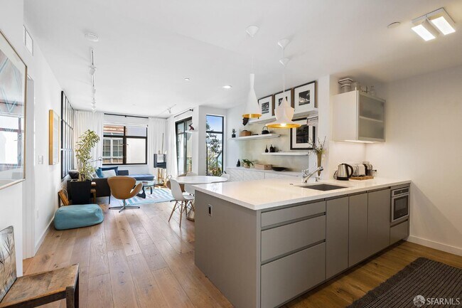580 Hayes photo 2