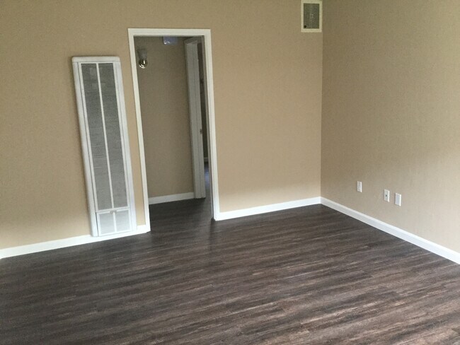 4379 Hamilton St San Diego, CA 92104 photo 2