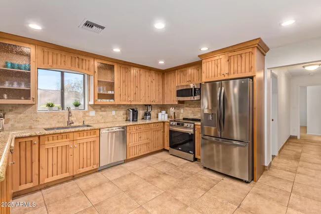10069 E Paradise Dr Scottsdale, AZ 85260 photo 3