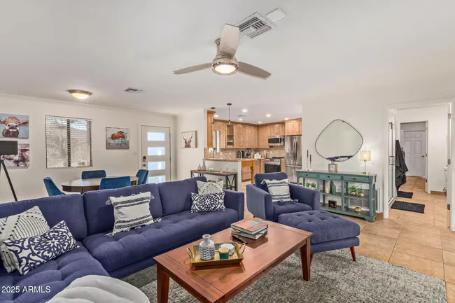 10069 E Paradise Dr Scottsdale, AZ 85260 photo 2