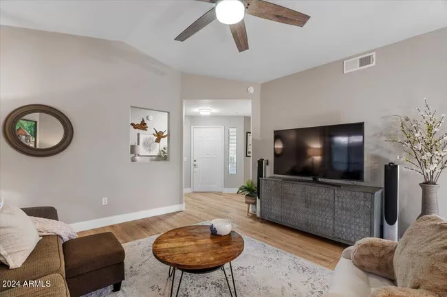 15050 N Thompson Peak Pkwy Scottsdale, AZ 85260 photo 3