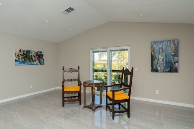 6088 De La Rosa Ln Oceanside, CA 92057 photo 5